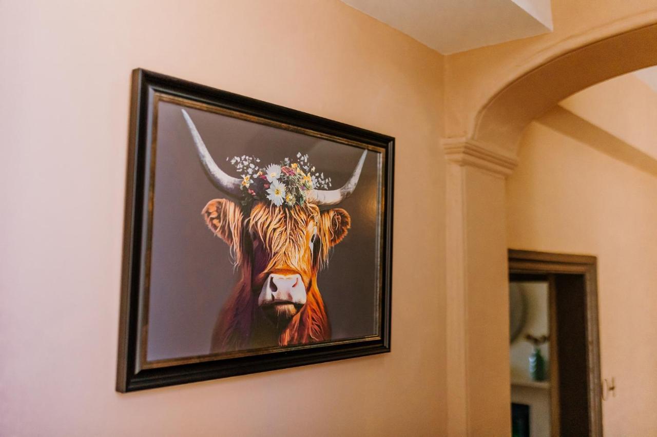 The Bull Hotel ストーニー・ストラットフォード エクステリア 写真